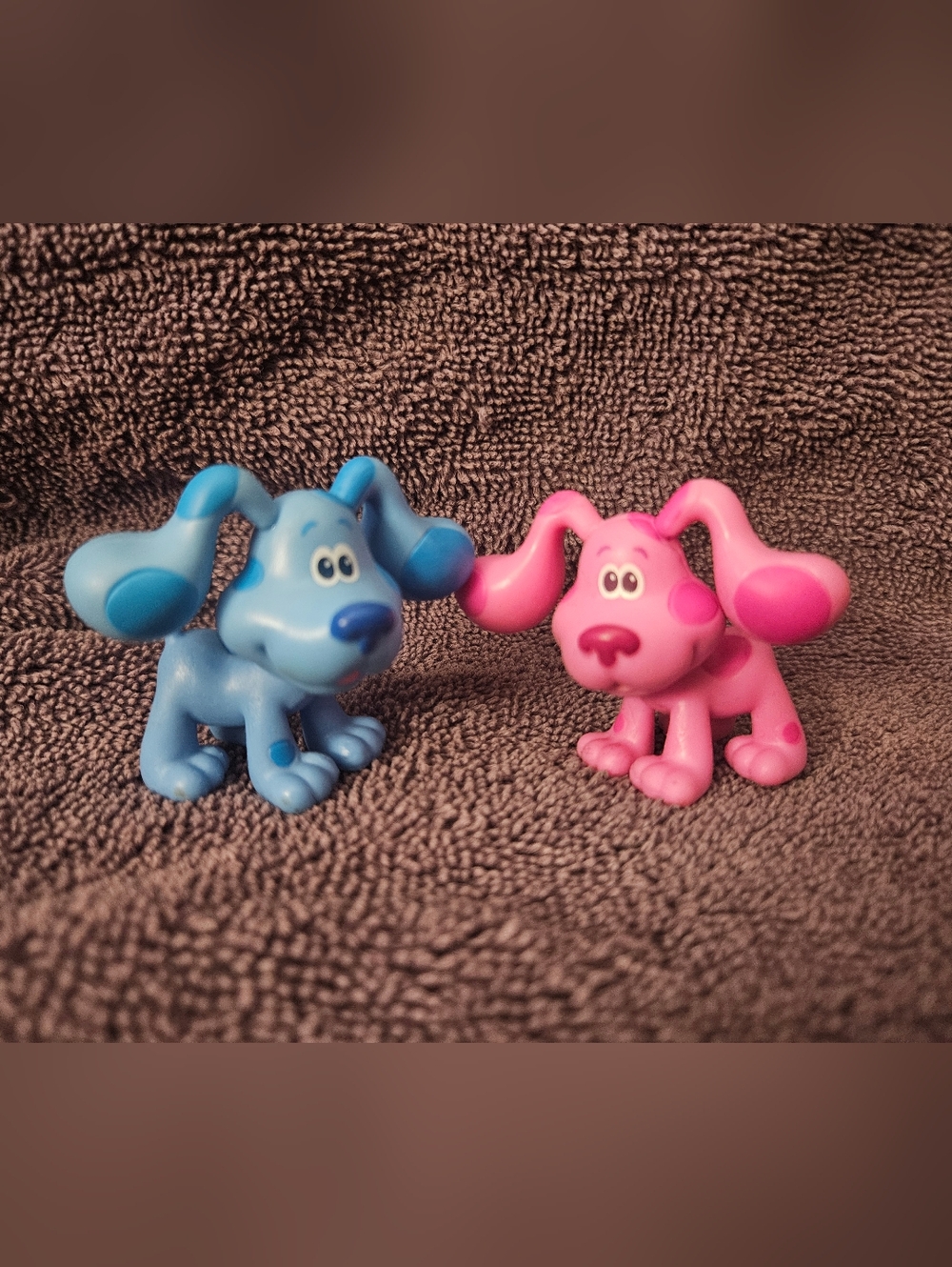 Blues Clues and You Blue & Magenta Figures